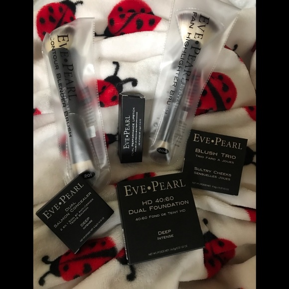 Eve Pearl Makeup Set Foundation, Concealer, Blush Trio, Lipstick & Brushes Deep - Picture 1 of 12